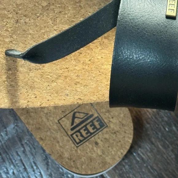 REEF WOMENS CUSHION
SOL HI SANDALS, Size 8, NEVER WORN - Picture 7 of 9
